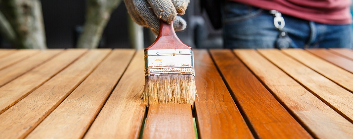 Hoe houten tuinmeubilair te onderhouden